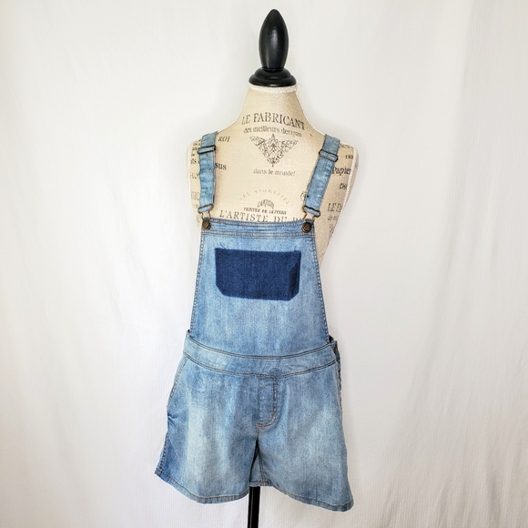 life in progress | Light Wash Denim Short Overalls - Picture 2 of 14